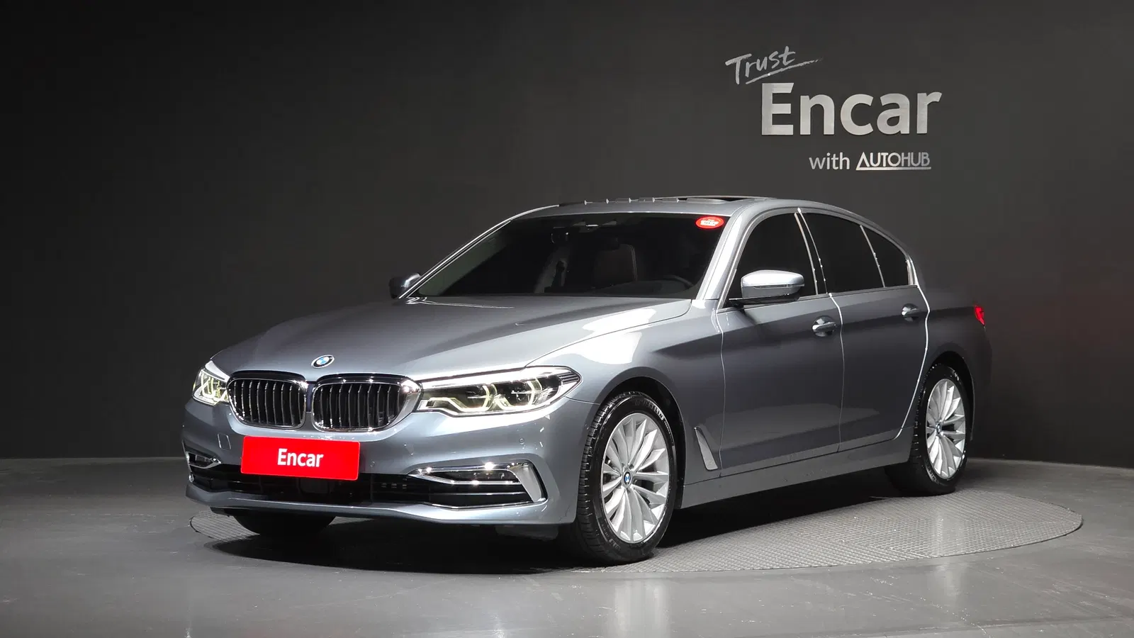 BMW Série 5 (G30) 520d Luxury Plus 2019 — photo 1 sur 34