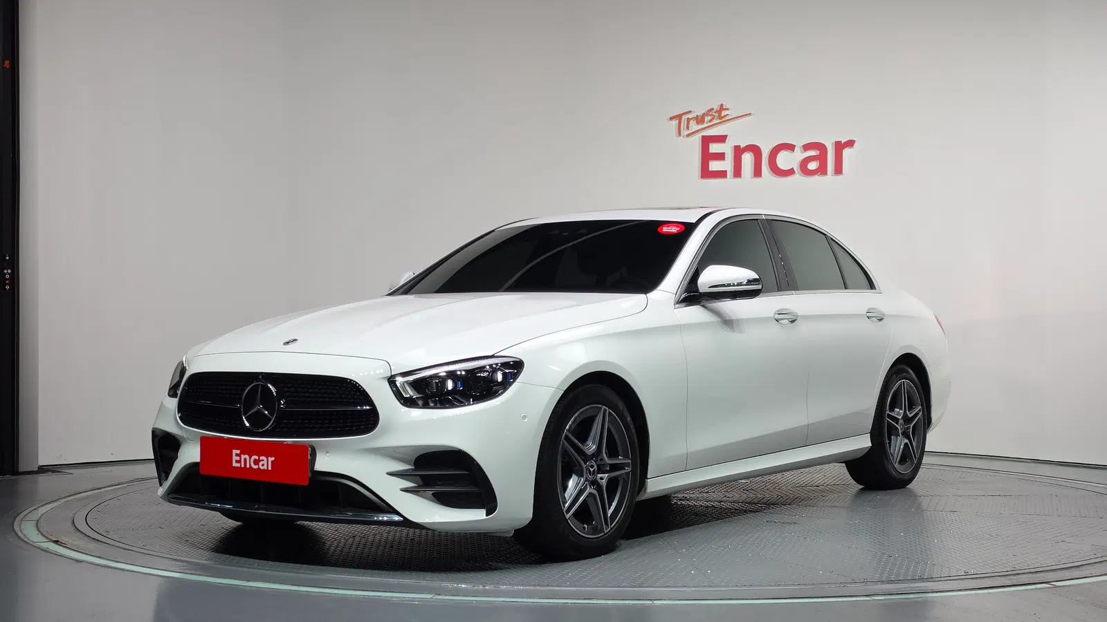 Mercedes-Benz Classe E AMG Line · E250 (W213) 2023 — photo 1 sur 33