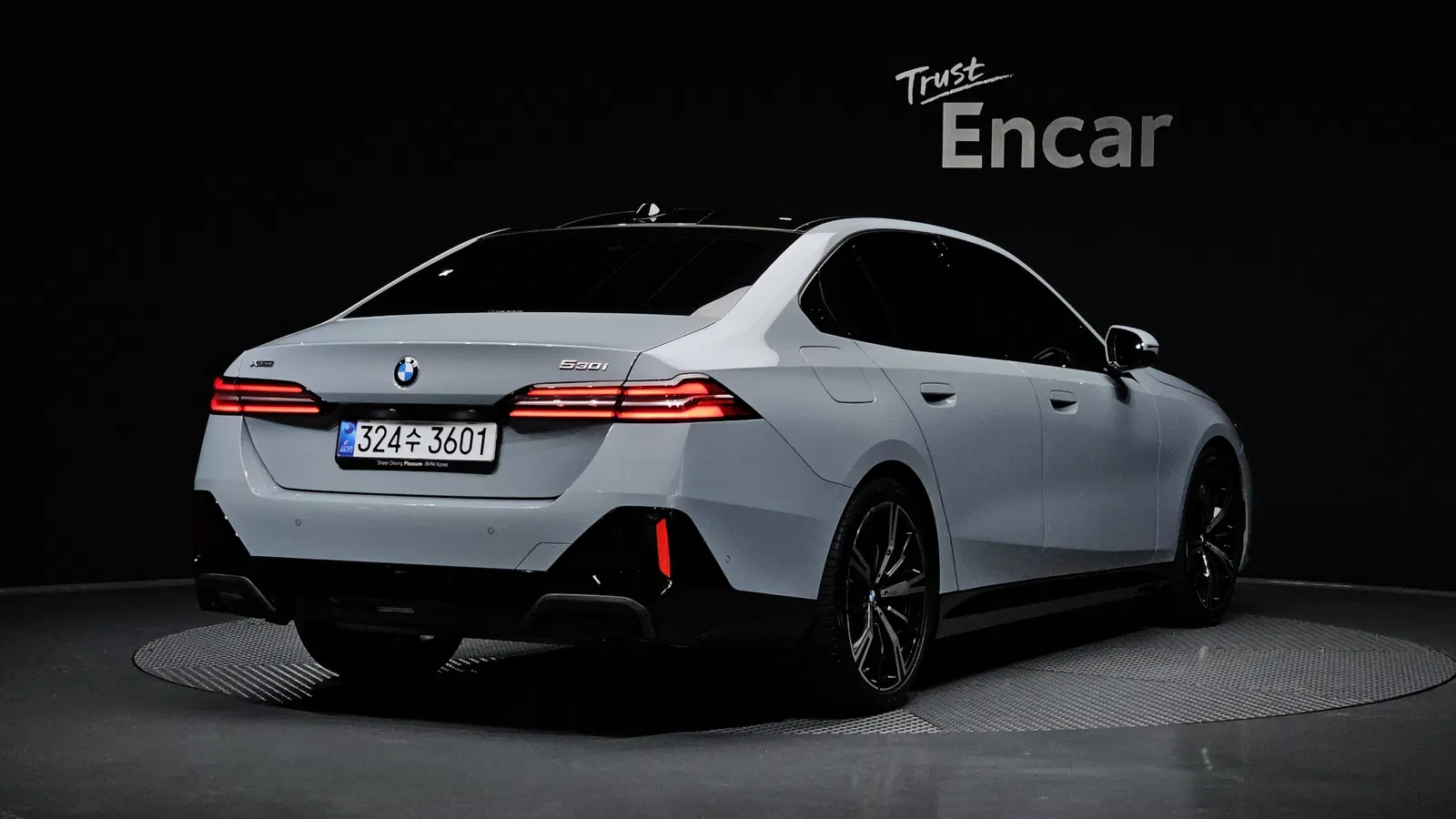 BMW Série 5 (G60) 530i xDrive M Sport 2026 — photo 1 sur 33