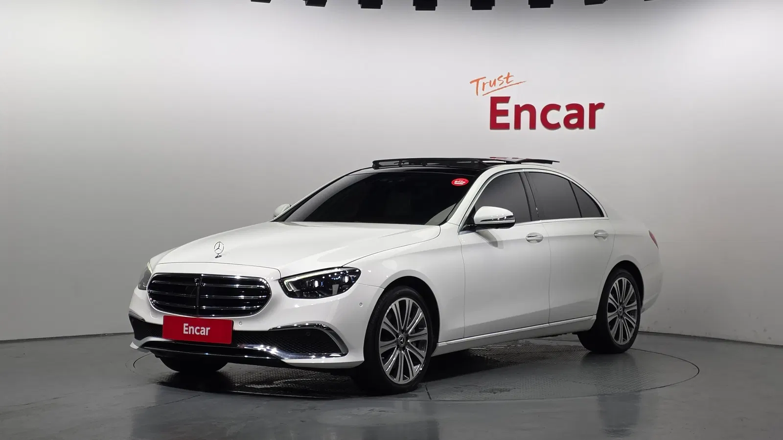 Mercedes-Benz Classe E E450 4MATIC Exclusive (W213) 2021 — photo 1 sur 33