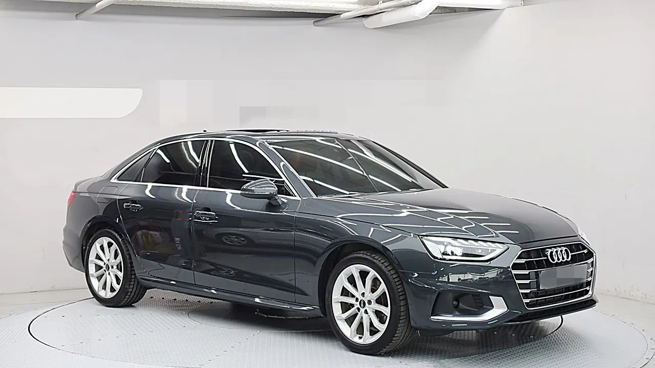 Audi A4 (B9) 40 TFSI 2023 — photo 1 sur 26