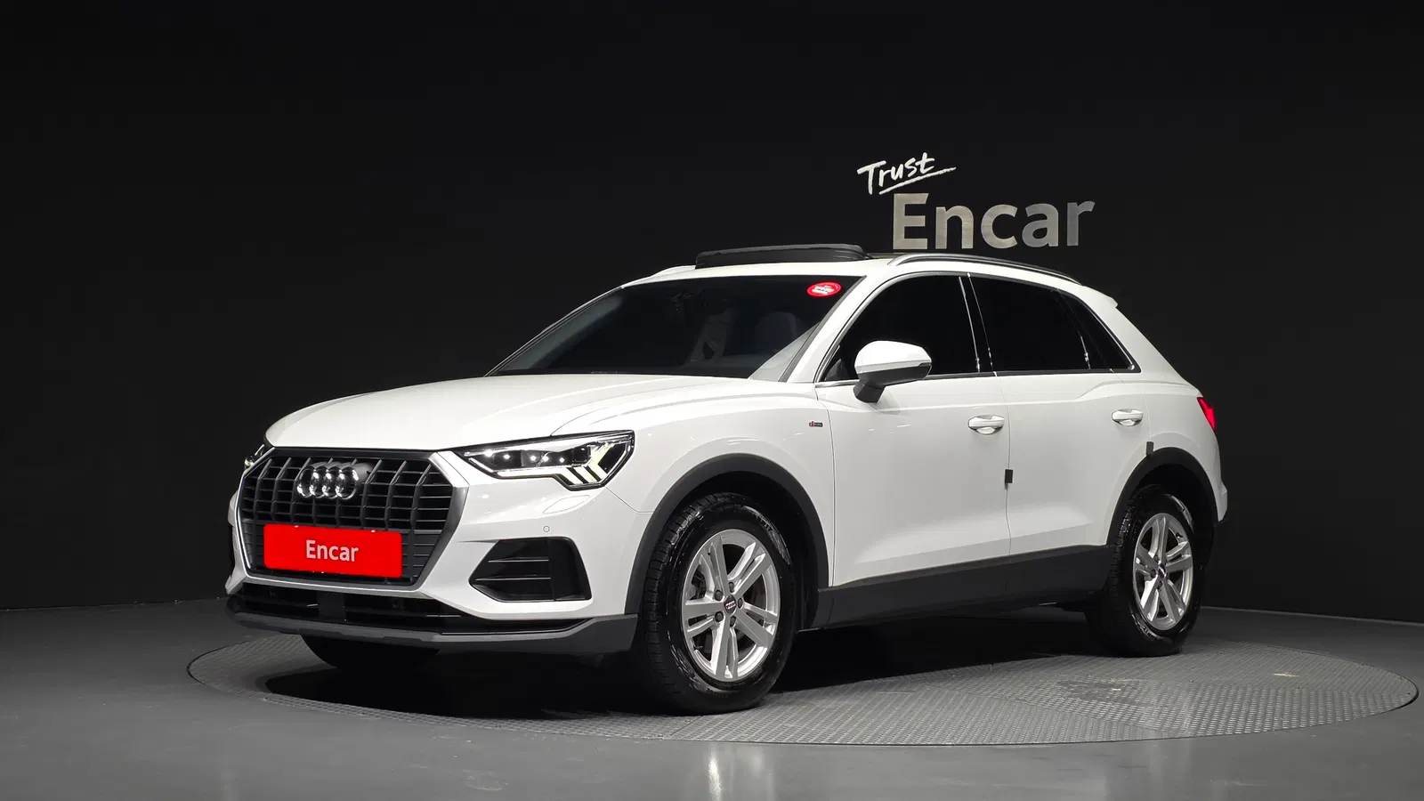 Audi Q3 (F3) 35 TDI 2020 — photo 1 sur 31