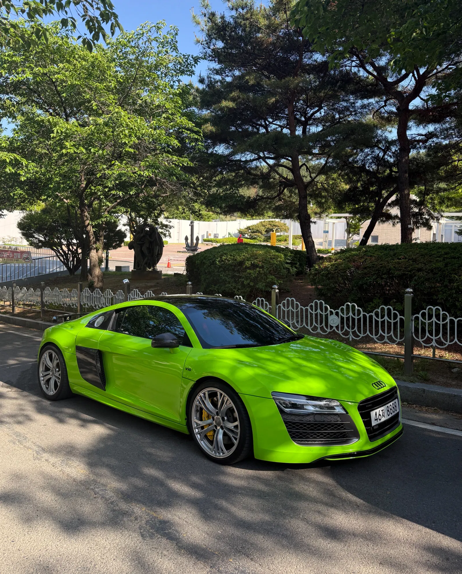 Audi R8 4.2 V8 Coupé 2008 — photo 1 sur 6