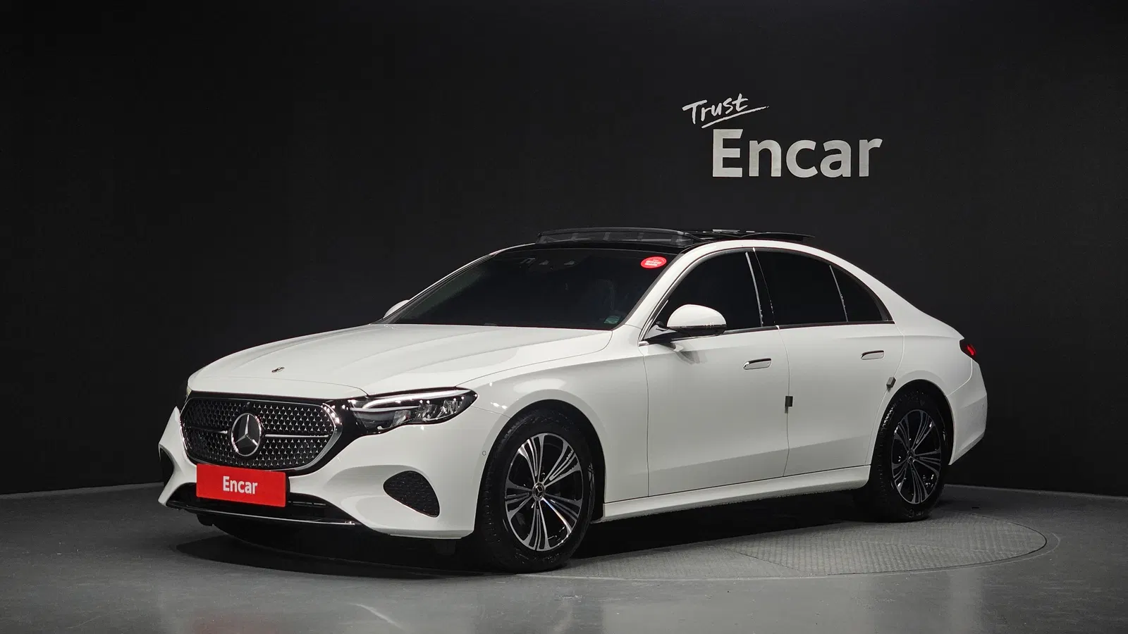 Mercedes-Benz Classe E E200 Avantgarde (W214) 2025 — photo 1 sur 34