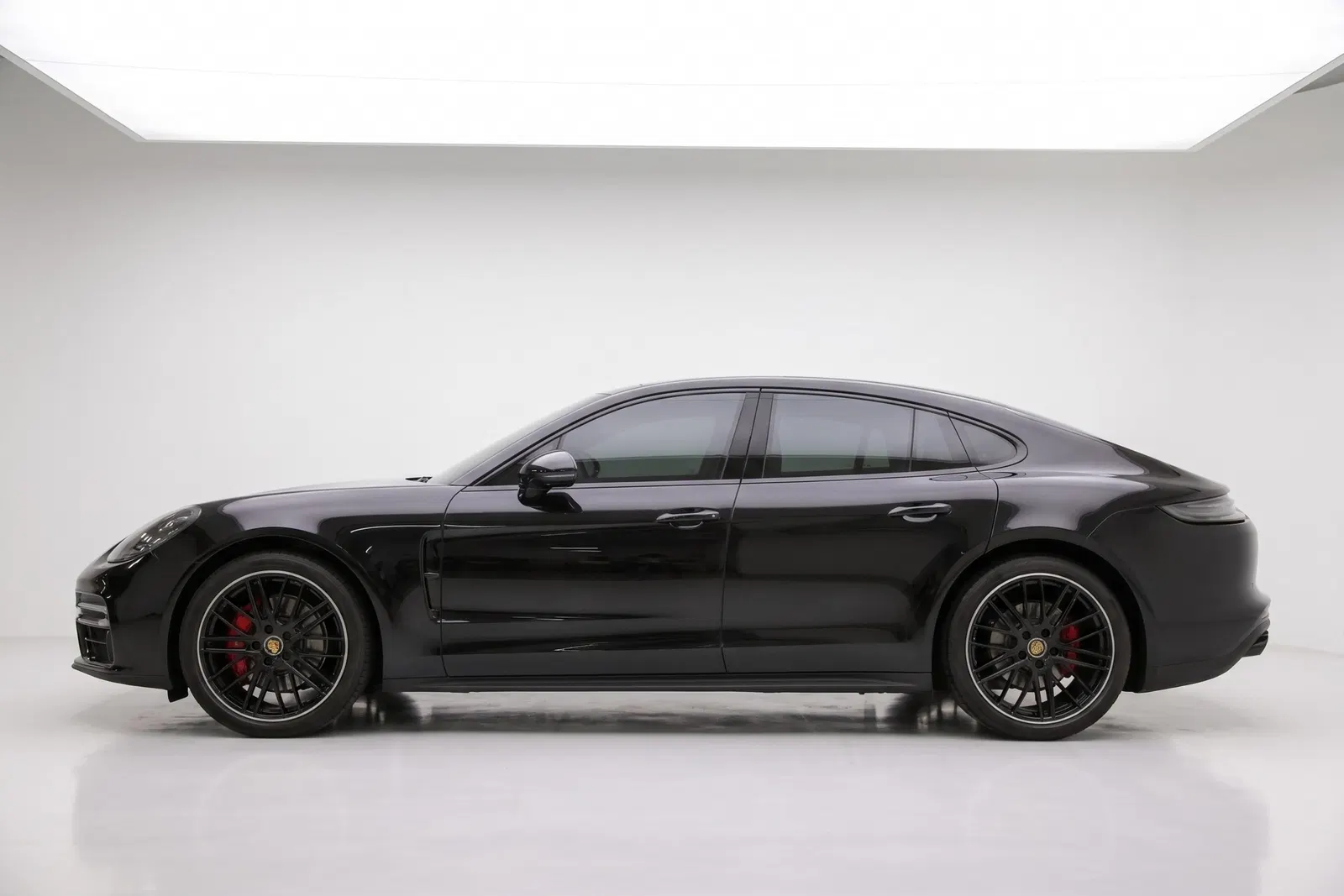 Porsche Panamera (971) 2.9 AWD 2021 — photo 1 sur 26