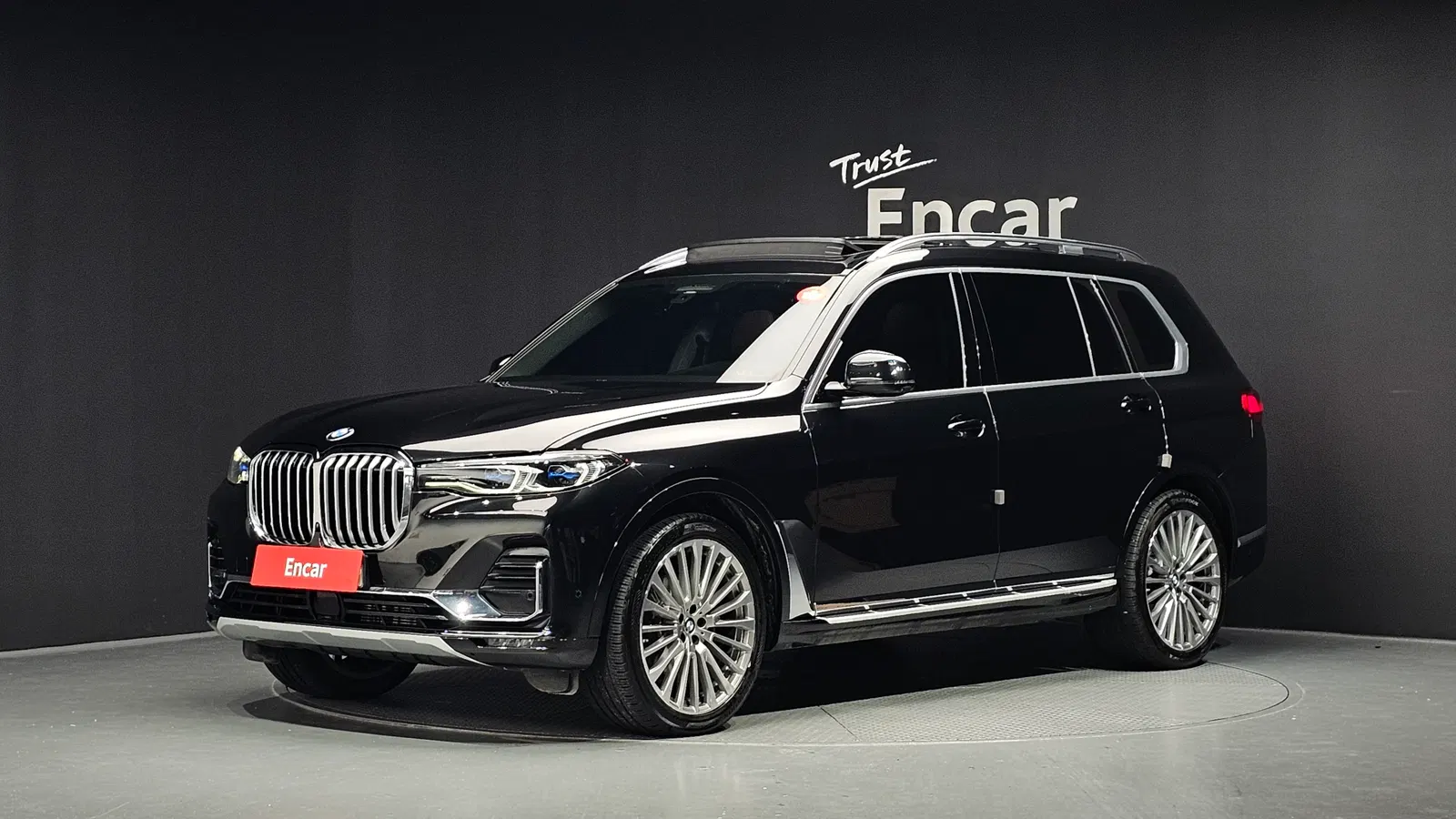 BMW X7 (G07) xDrive 40i Design Pure Excellence 7 places 2021 — photo 1 sur 39