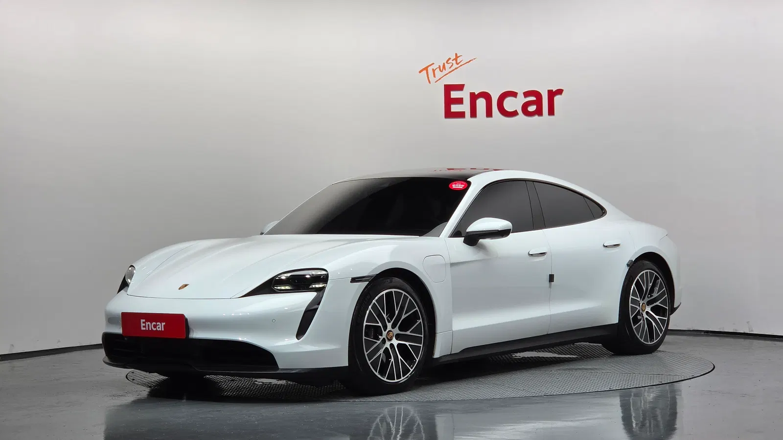 Porsche Taycan Base 2021 — photo 1 sur 20