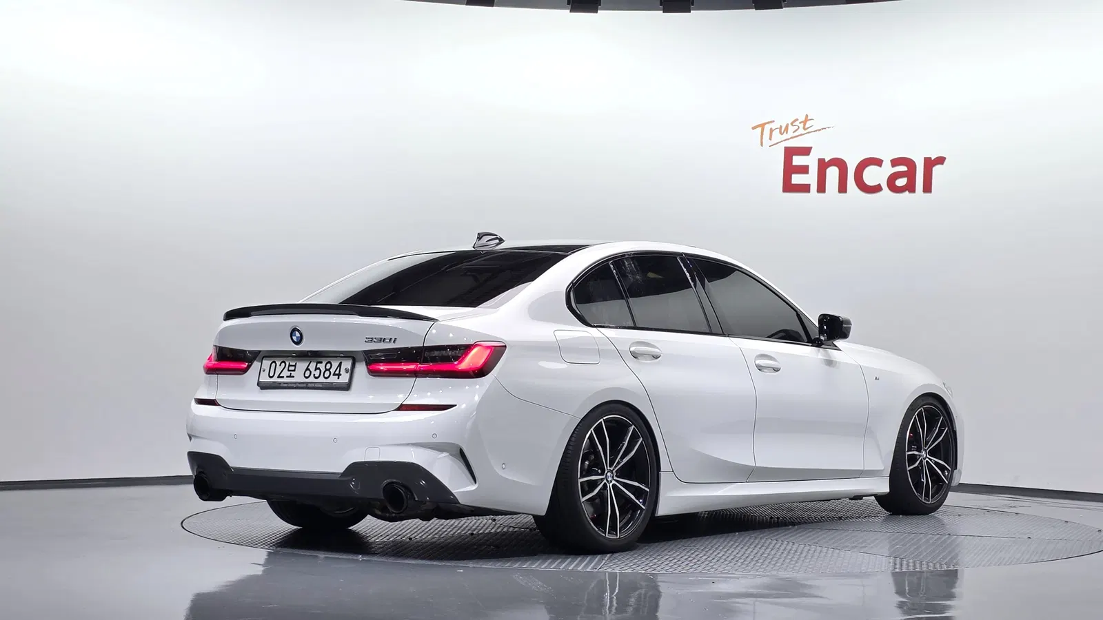 BMW Série 3 (G20) 330i M Sport 2019 — photo 1 sur 32