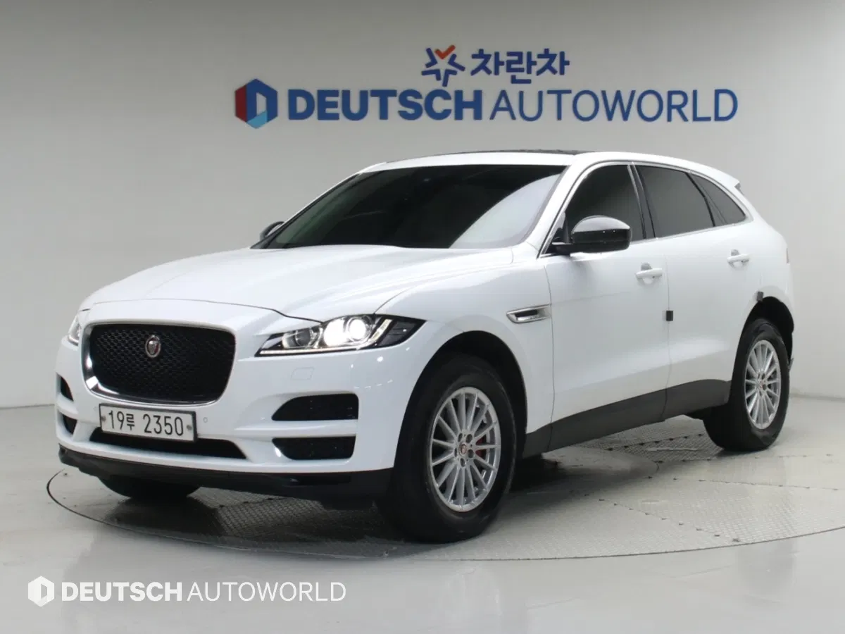 Jaguar F-PACE 20d Prestige 2018 — photo 1 sur 26