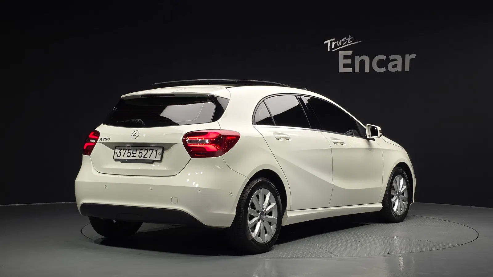 Mercedes-Benz Classe A A200 (W176) 2017 — photo 1 sur 30