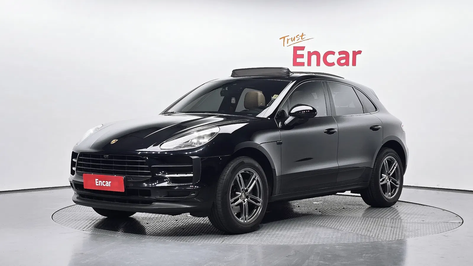 Porsche Macan 2.0 2021 — photo 1 sur 20
