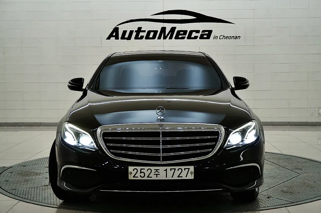Mercedes-Benz Classe E E220d 4MATIC Exclusive (W213) 2019 — photo 1 sur 26