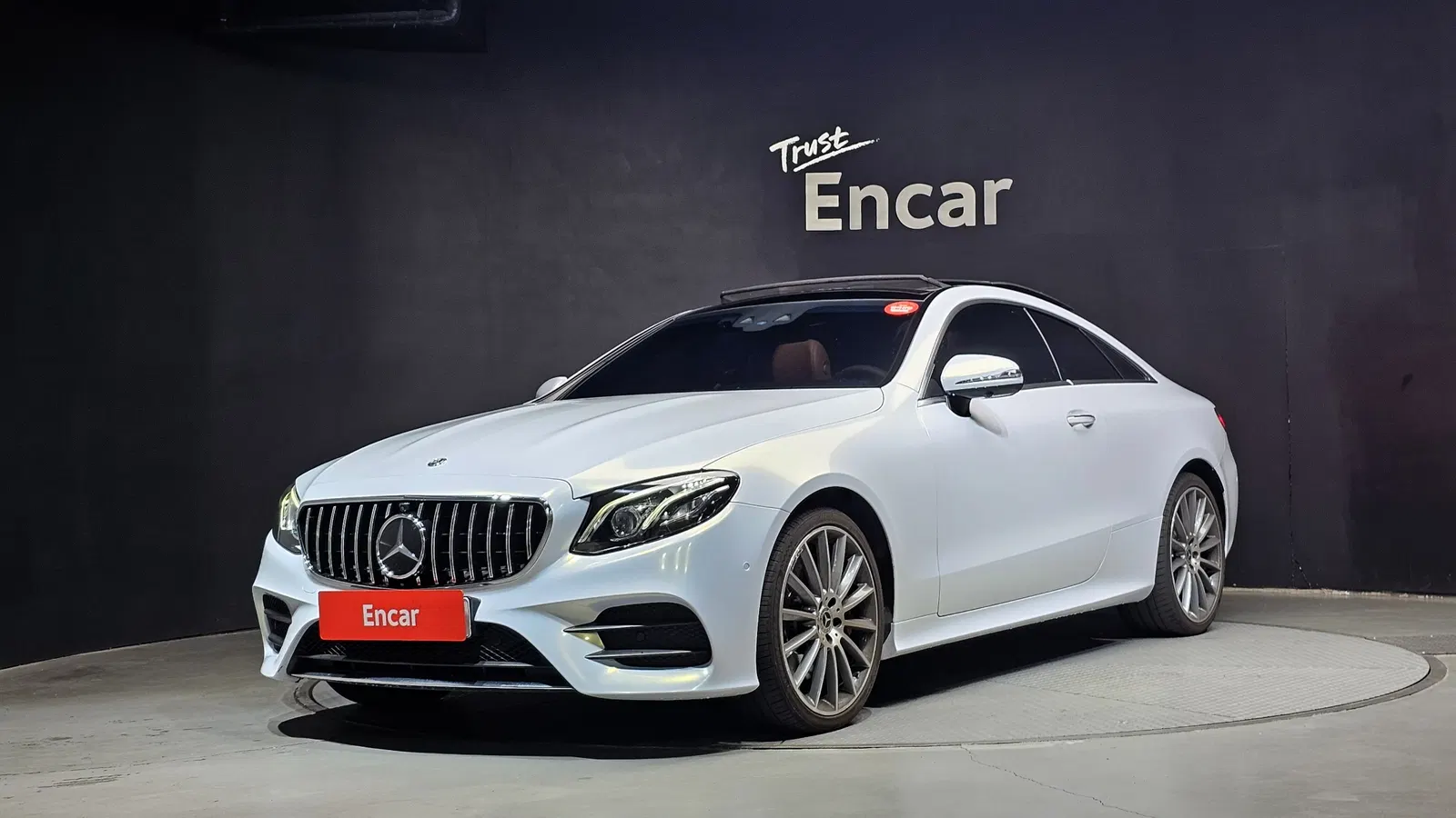 Mercedes-Benz Classe E E450 4MATIC Coupé (W213) 2019 — photo 1 sur 30