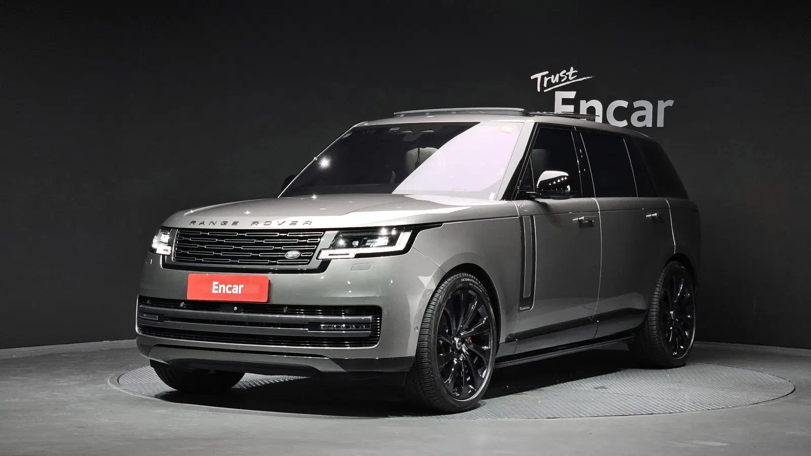 Land Rover Range Rover 5e génération P530 AB LWB 2023 — photo 1 sur 26
