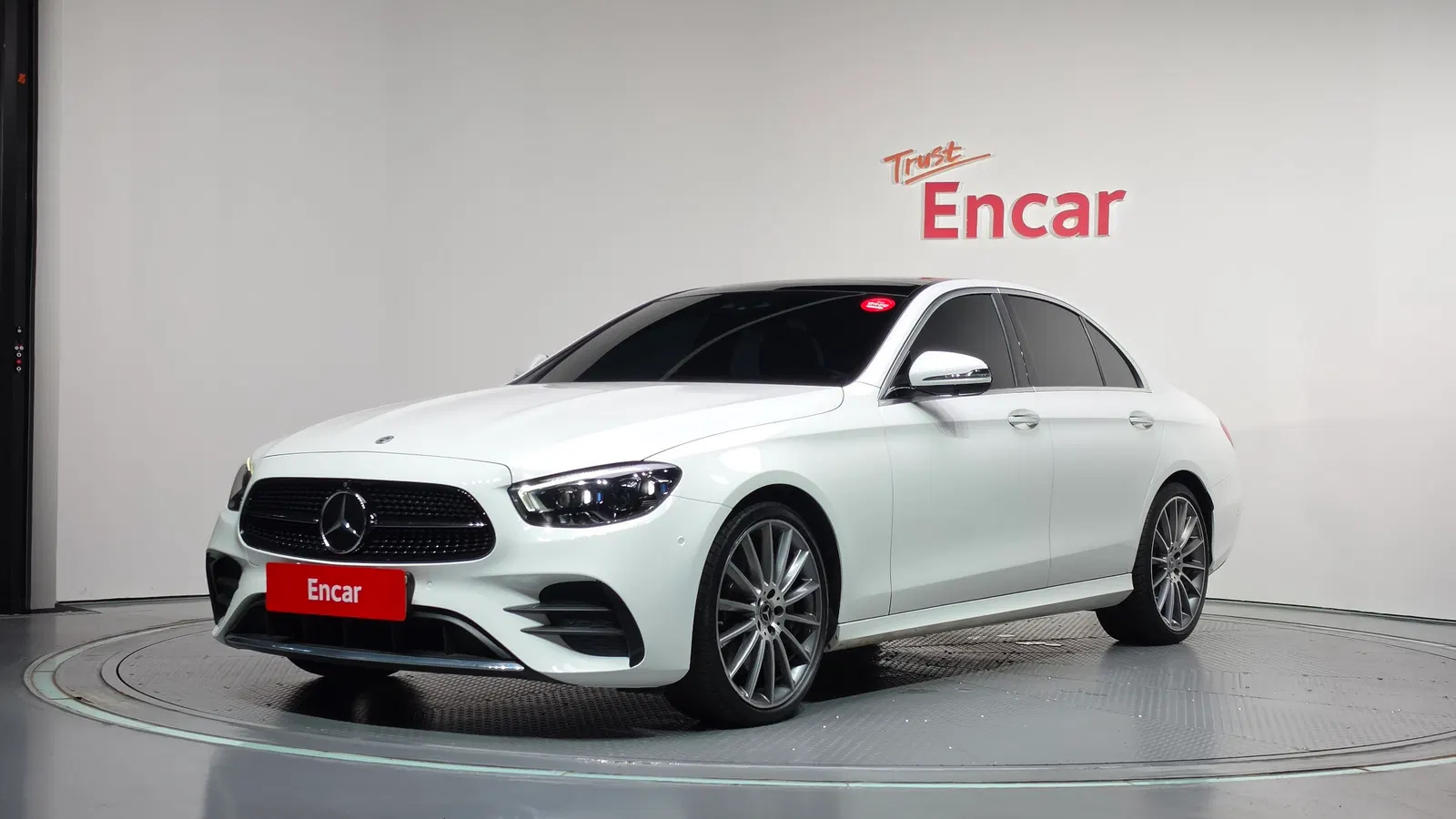 Mercedes-Benz Classe E AMG Line · E350 4MATIC (W213) 2021 — photo 1 sur 20