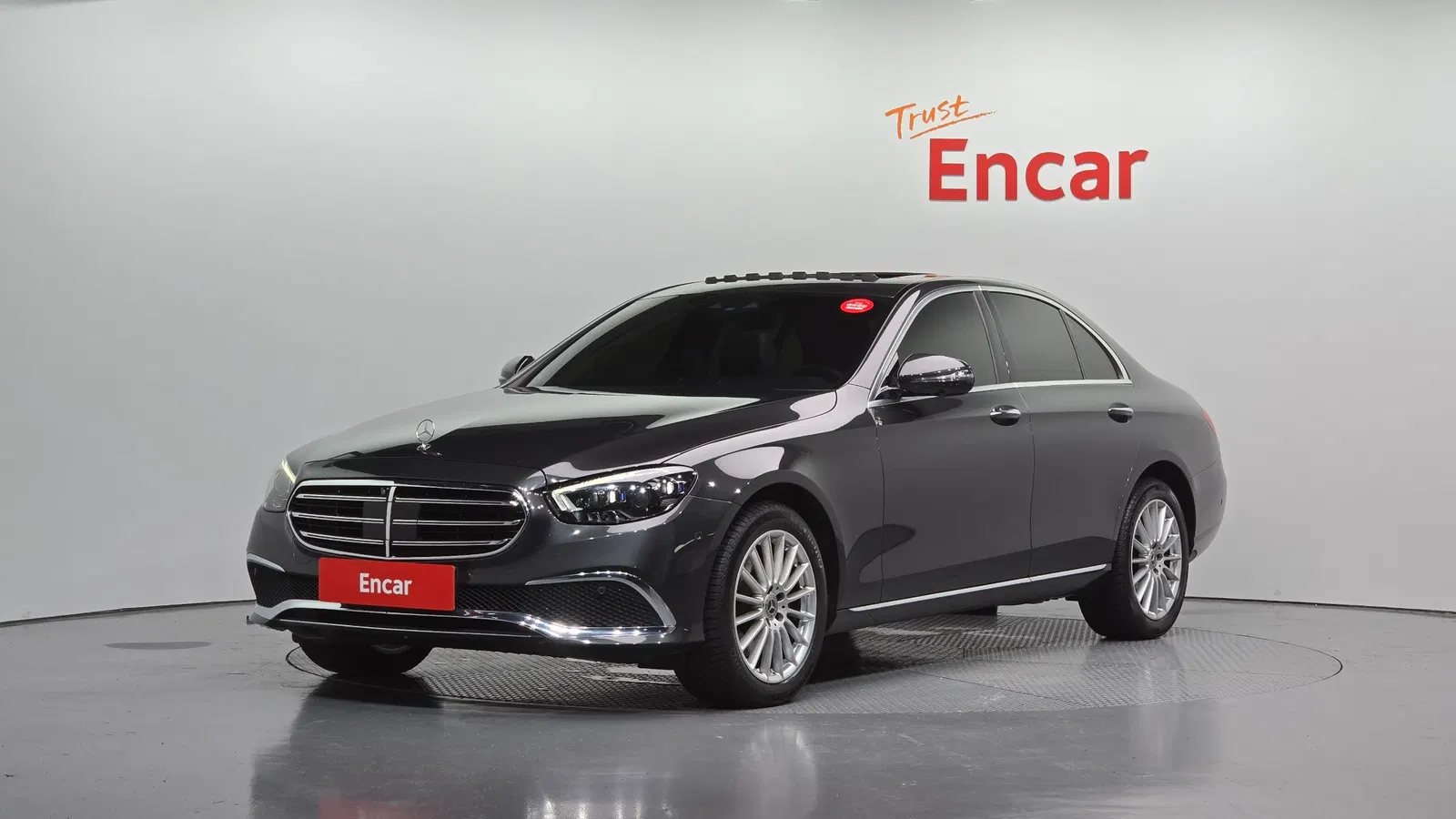 Mercedes-Benz Classe E E220d 4MATIC Exclusive (W213) 2021 — photo 1 sur 31