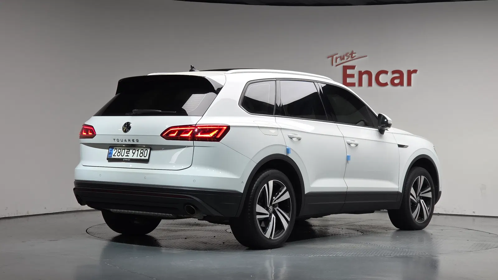 Volkswagen Touareg 3e génération 3.0 TDI Premium 2023 — photo 1 sur 36