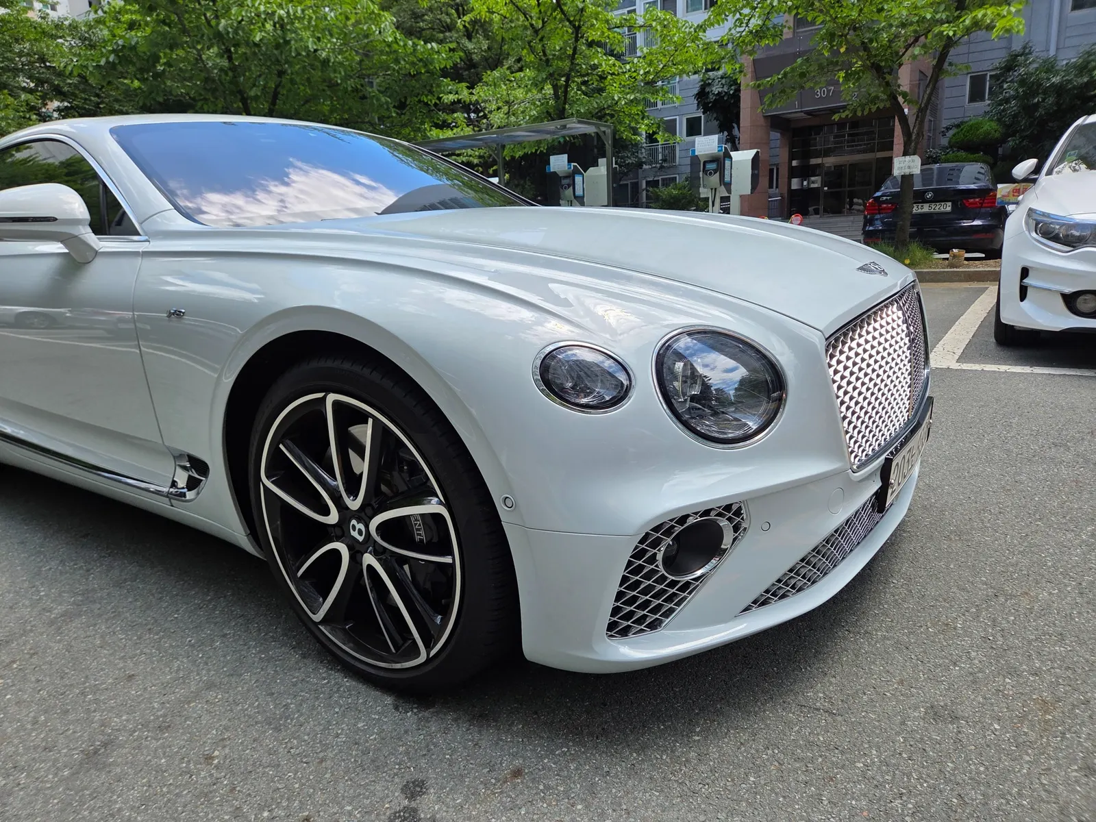 Bentley Continental GT 3e génération 4.0 GT 2022 — photo 1 sur 25