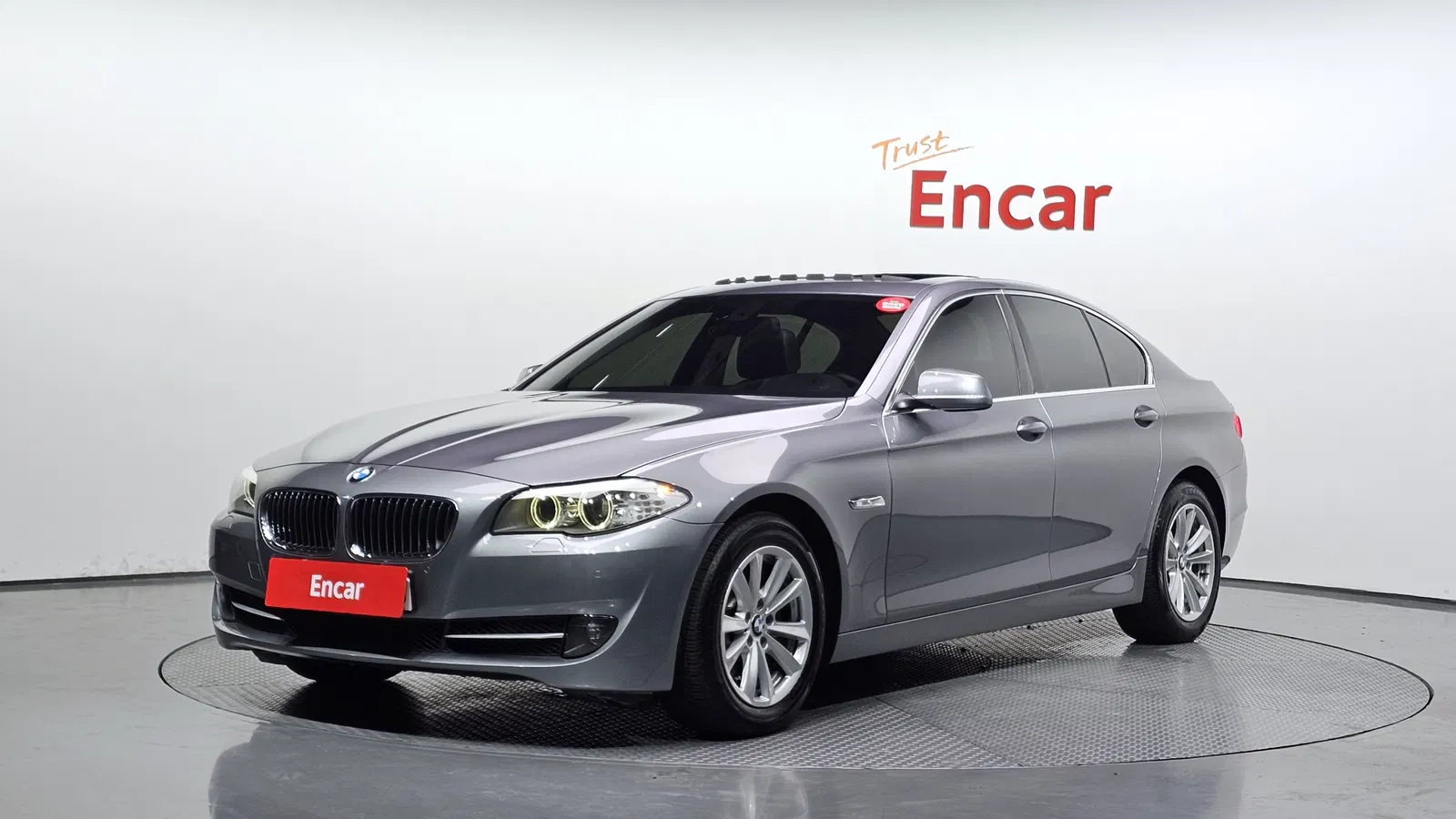 BMW Série 5 (F10) 520d 2013 — photo 1 sur 20