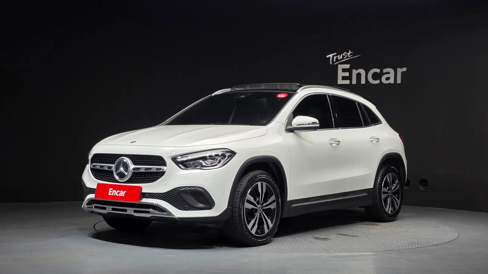 Mercedes-Benz GLA GLA220 (H247) 2021 — photo 1 sur 37