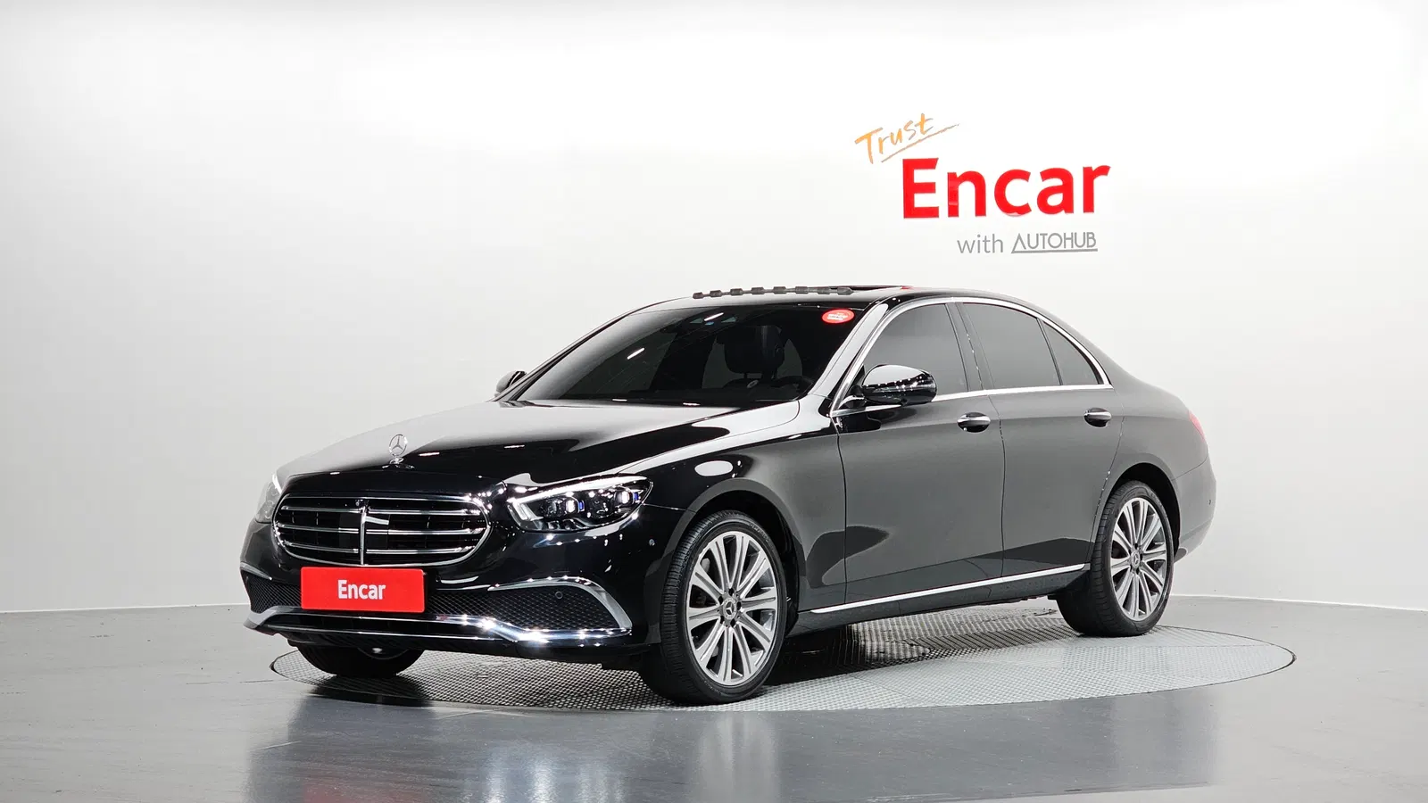 Mercedes-Benz Classe E E300e 4MATIC Exclusive (W213) 2023 — photo 1 sur 32