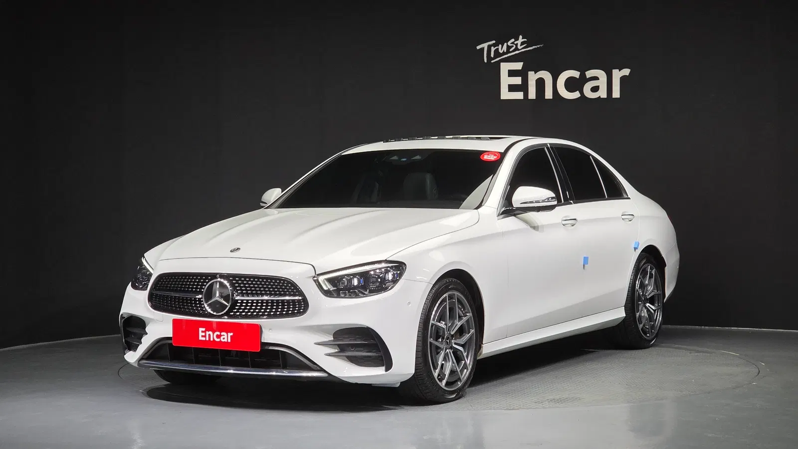Mercedes-Benz Classe E AMG Line · E220d 4MATIC (W213) 2022 — photo 1 sur 37