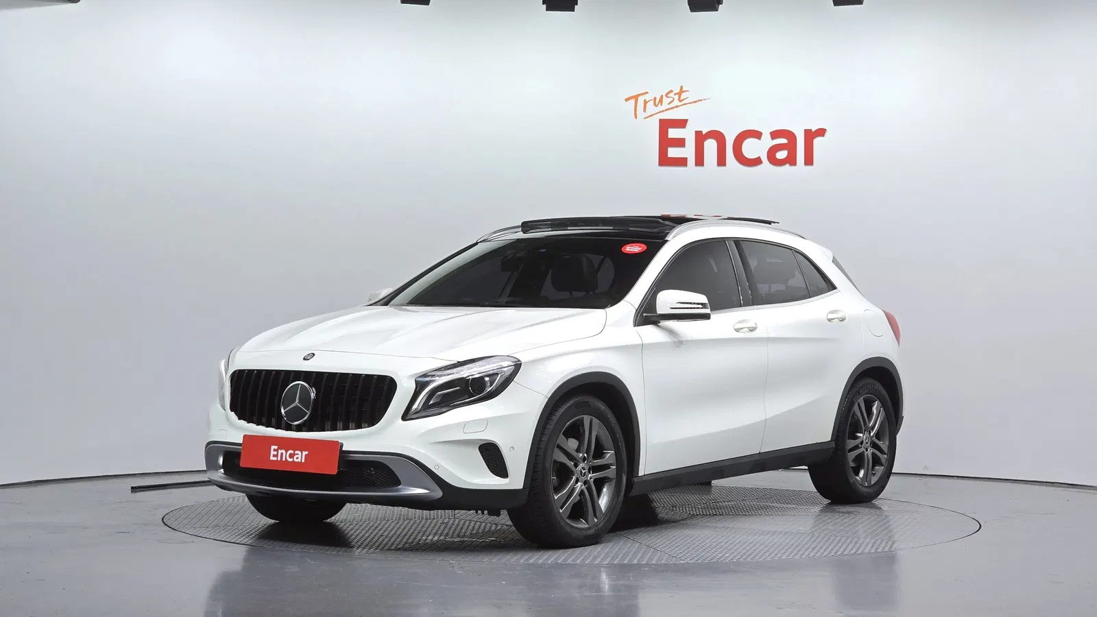 Mercedes-Benz GLA GLA200 d 4MATIC (X156) 2016 — photo 1 sur 20
