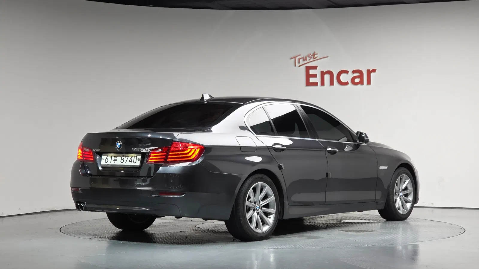 BMW Série 5 (F10) 520d 2015 — photo 1 sur 35