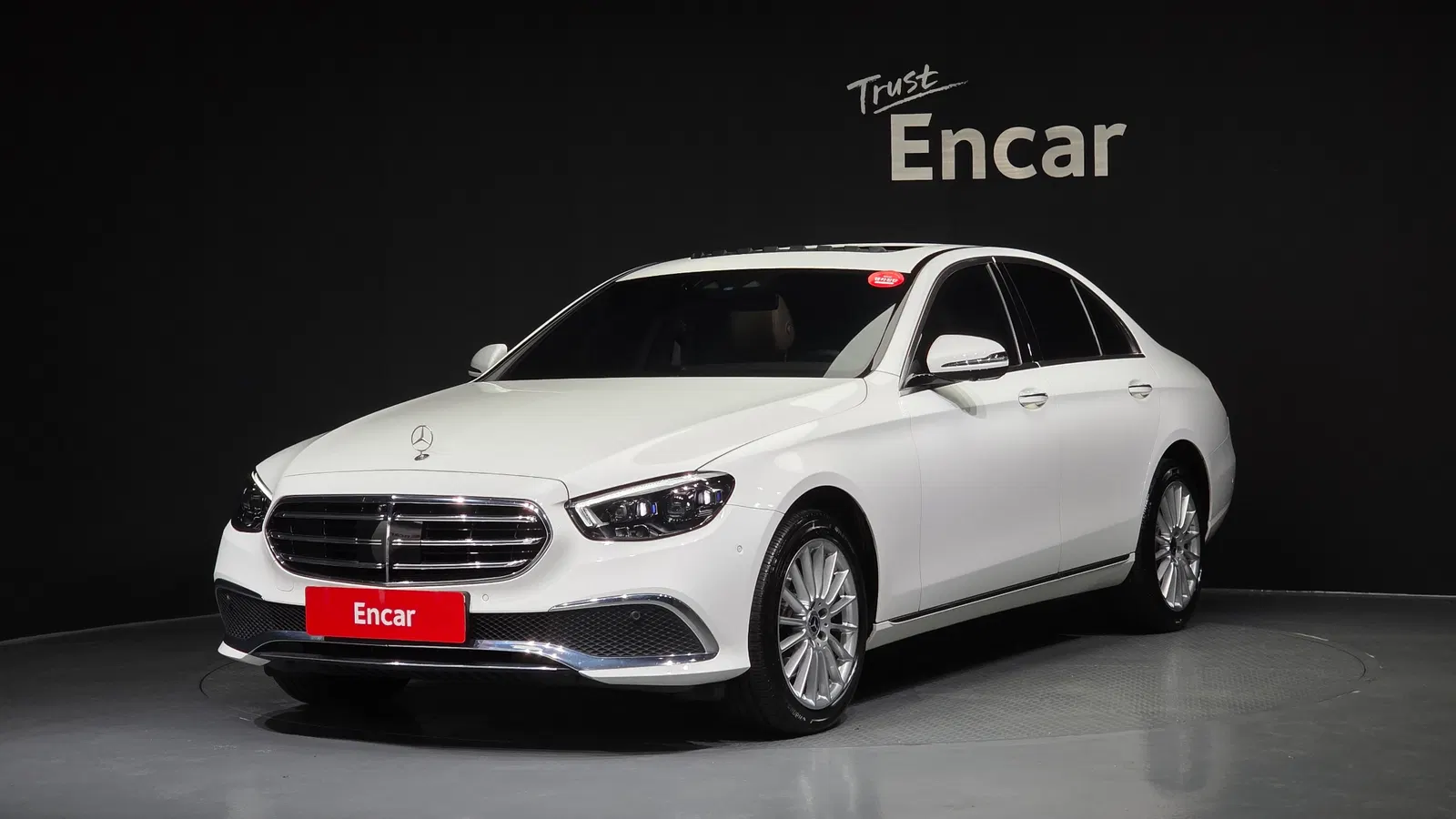 Mercedes-Benz Classe E E220d 4MATIC Exclusive (W213) 2021 — photo 1 sur 37