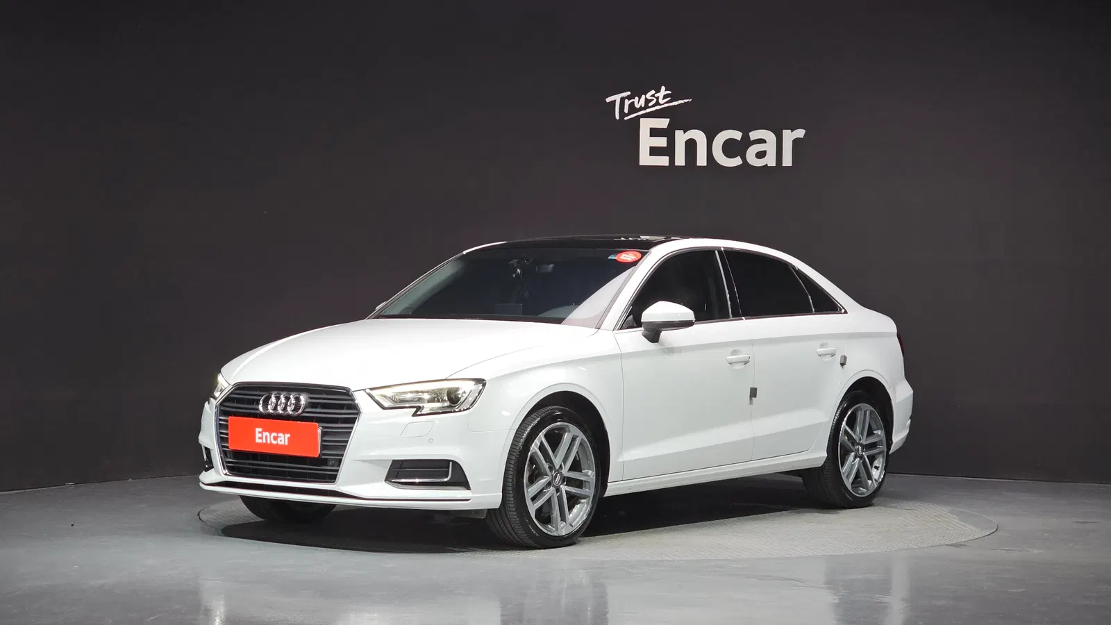 Audi A3 40 TFSI 2020 — photo 1 sur 31