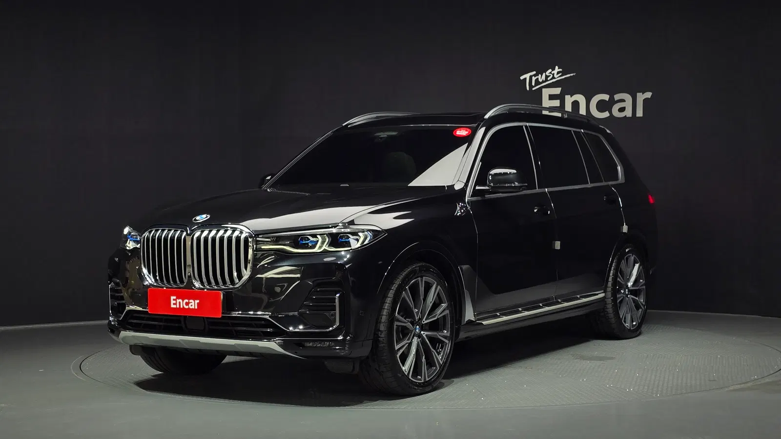 BMW X7 (G07) xDrive 30d Design Pure Excellence First Edition 6 places 2019 — photo 1 sur 26