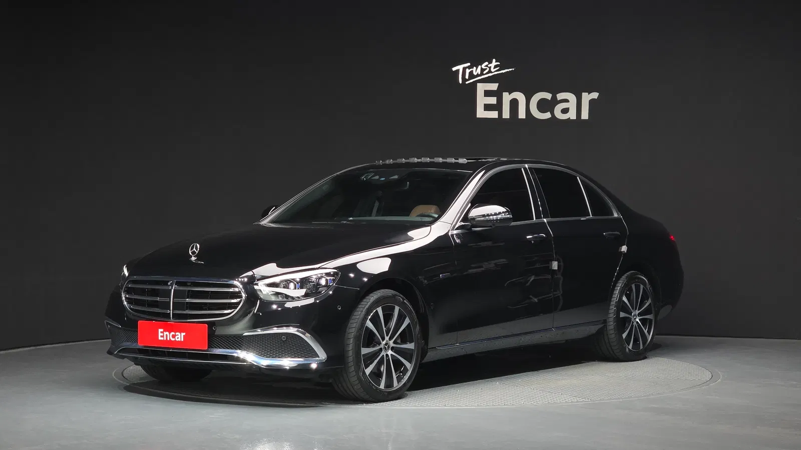 Mercedes-Benz Classe E E300e 4MATIC Exclusive (W213) 2021 — photo 1 sur 20