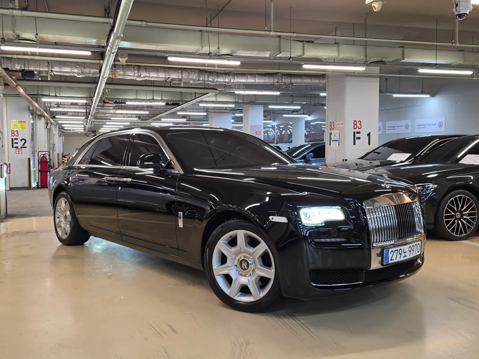 Rolls-Royce Ghost 6.6 EWB V12 2017 — photo 1 sur 20