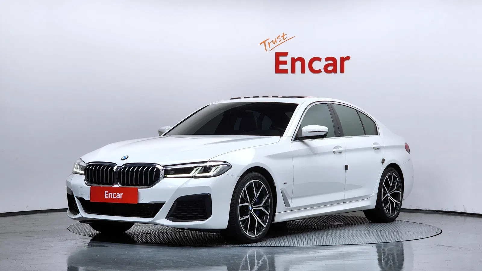 BMW Série 5 (G30) 530i M Sport 2022 — photo 1 sur 39