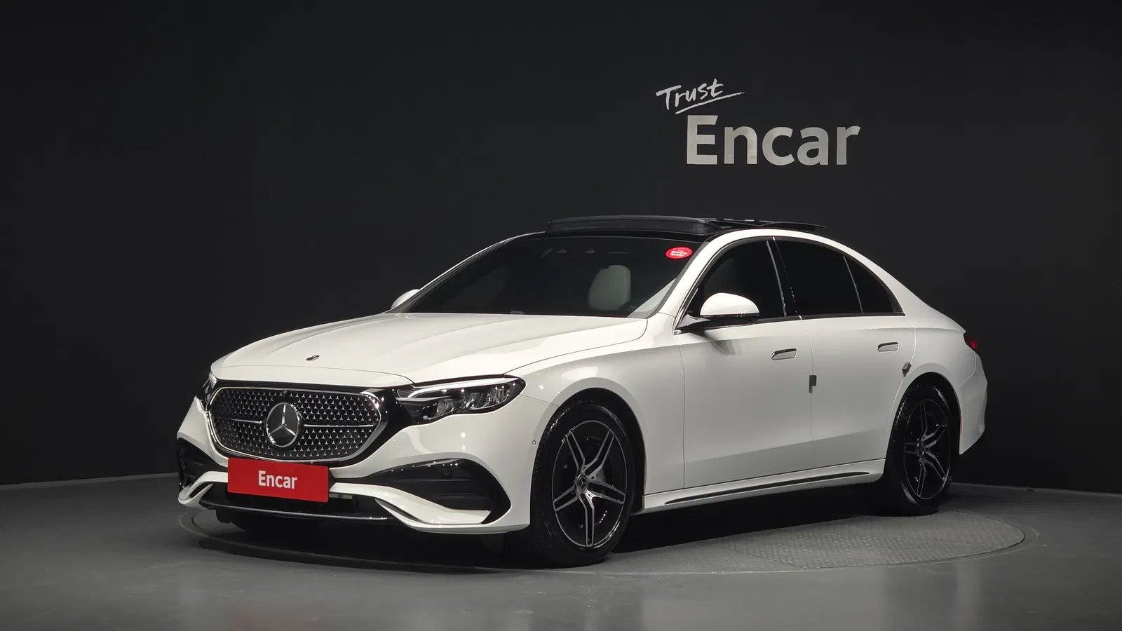 Mercedes-Benz Classe E AMG Line · E200 (W214) 2026 — photo 1 sur 35