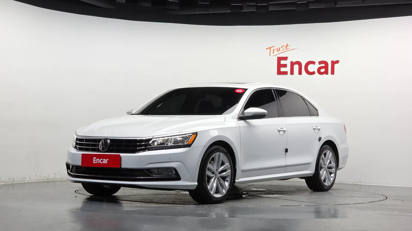 Volkswagen Passat 2.0 TSI 2018 — photo 1 sur 30