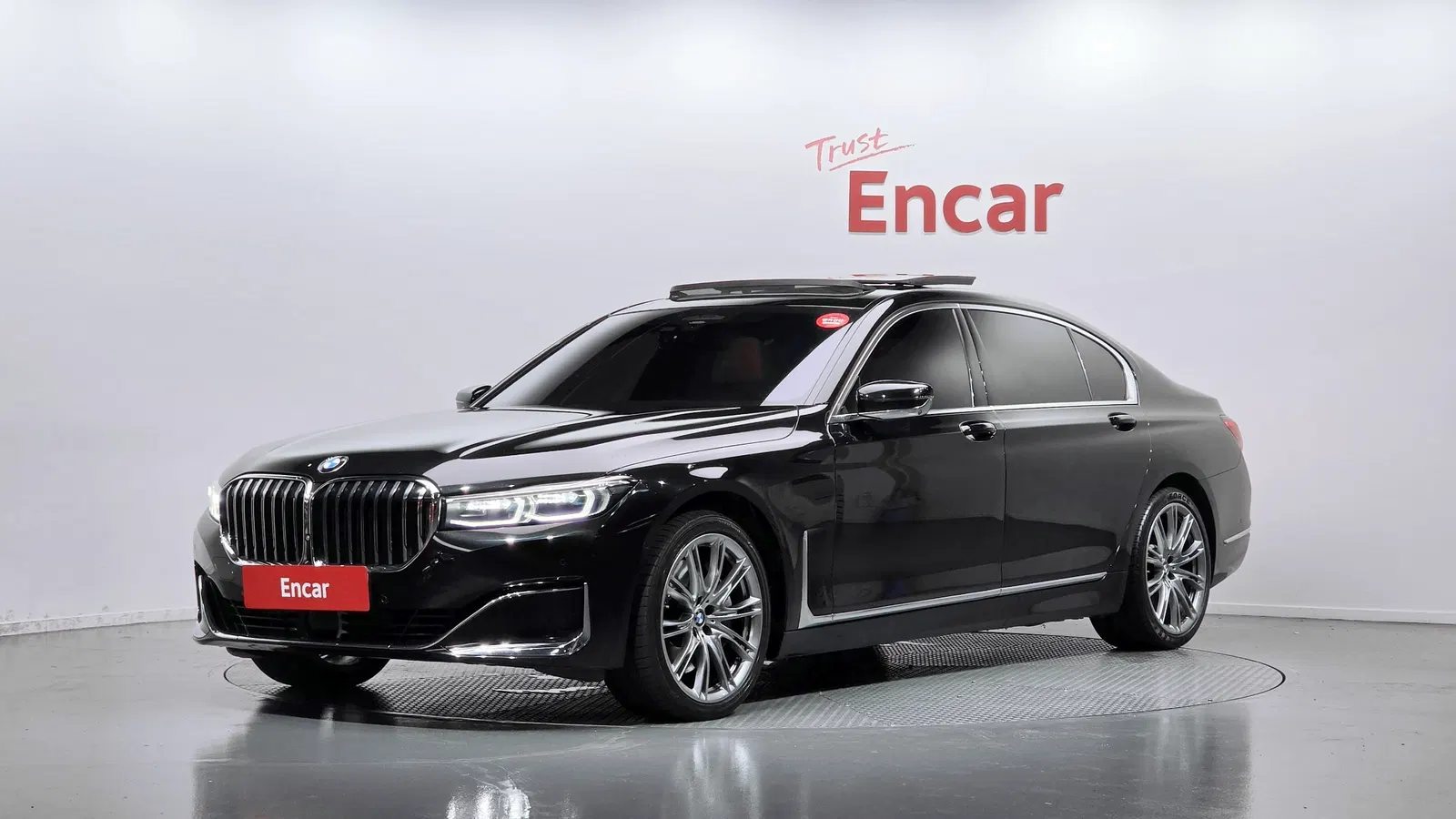 BMW Série 7 (G11) 750Li xDrive Design Pure Excellence 2020 — photo 1 sur 20