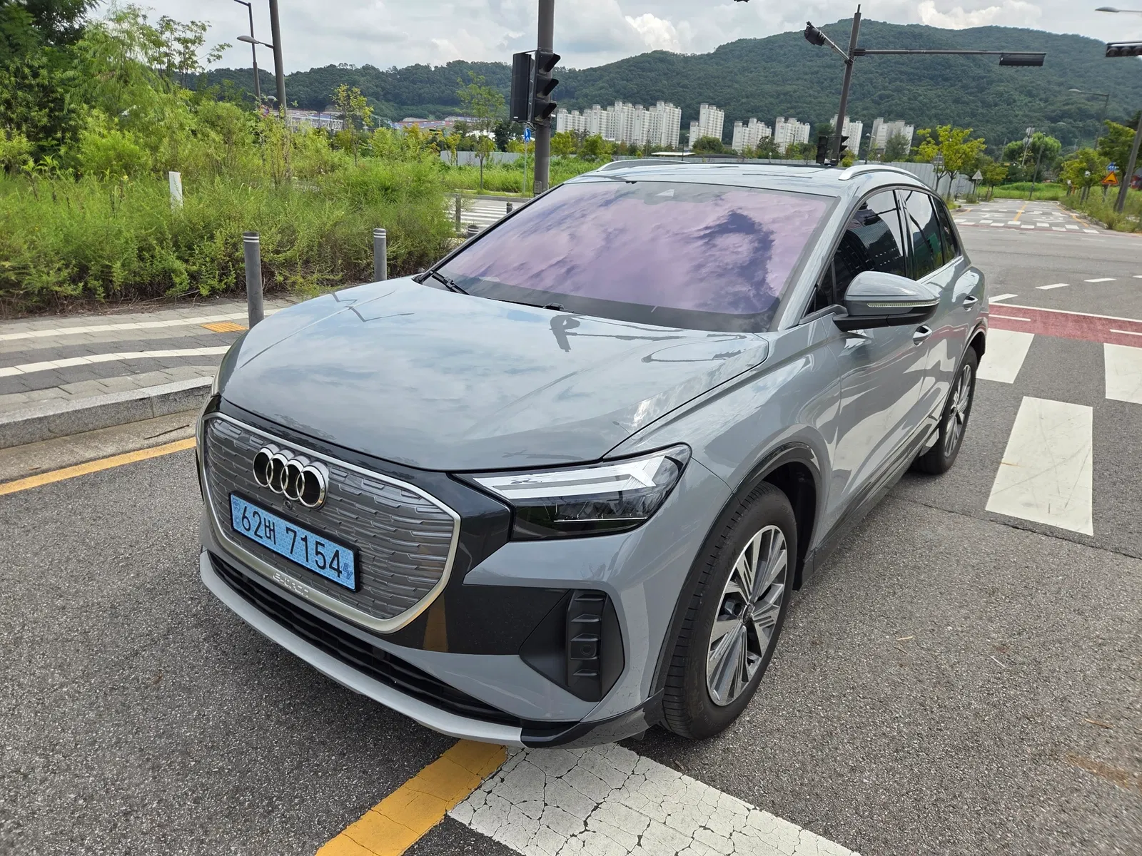 Audi Q4 e-tron (F4) 45 2025 — photo 1 sur 26