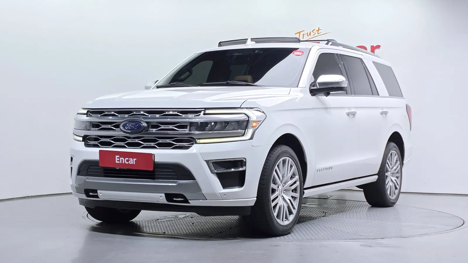 Ford Expedition Platinum 4WD 2023 — photo 1 sur 31
