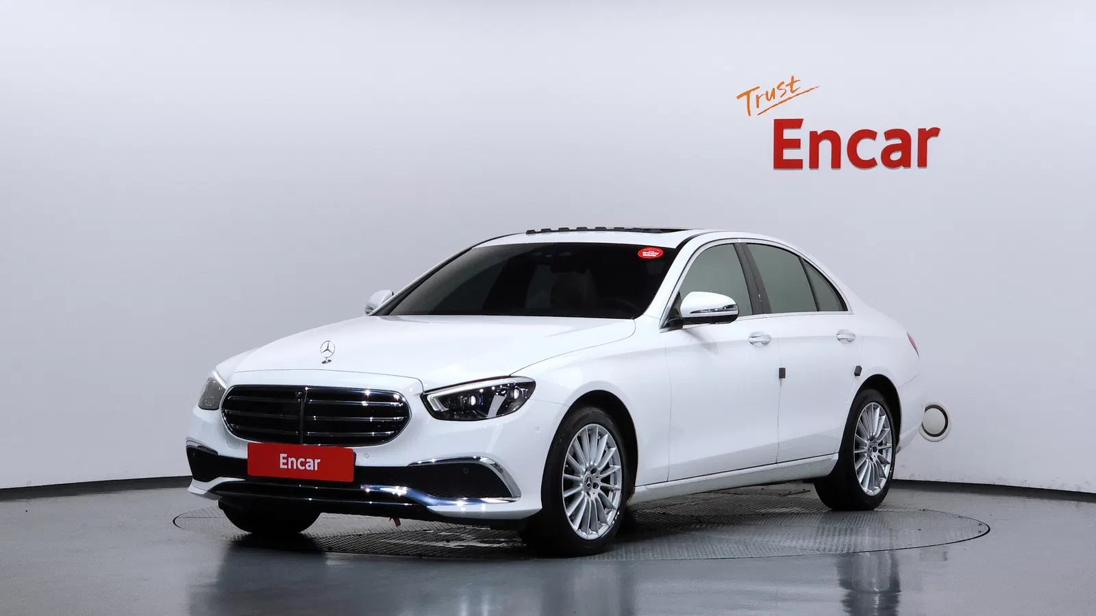 Mercedes-Benz Classe E E220d 4MATIC Exclusive (W213) 2021 — photo 1 sur 35
