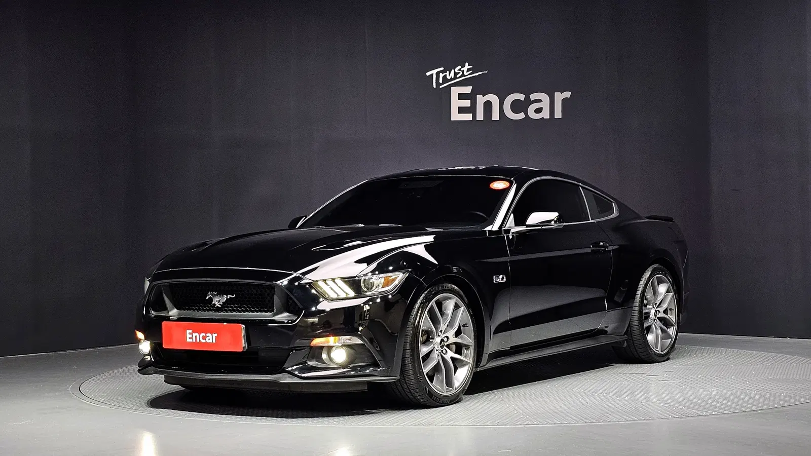 Ford Mustang GT Coupé 2015 — photo 1 sur 26