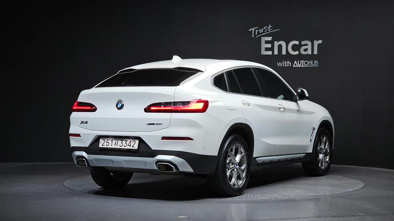 BMW X4 (G02) xDrive20i xLine 2022 — photo 1 sur 32