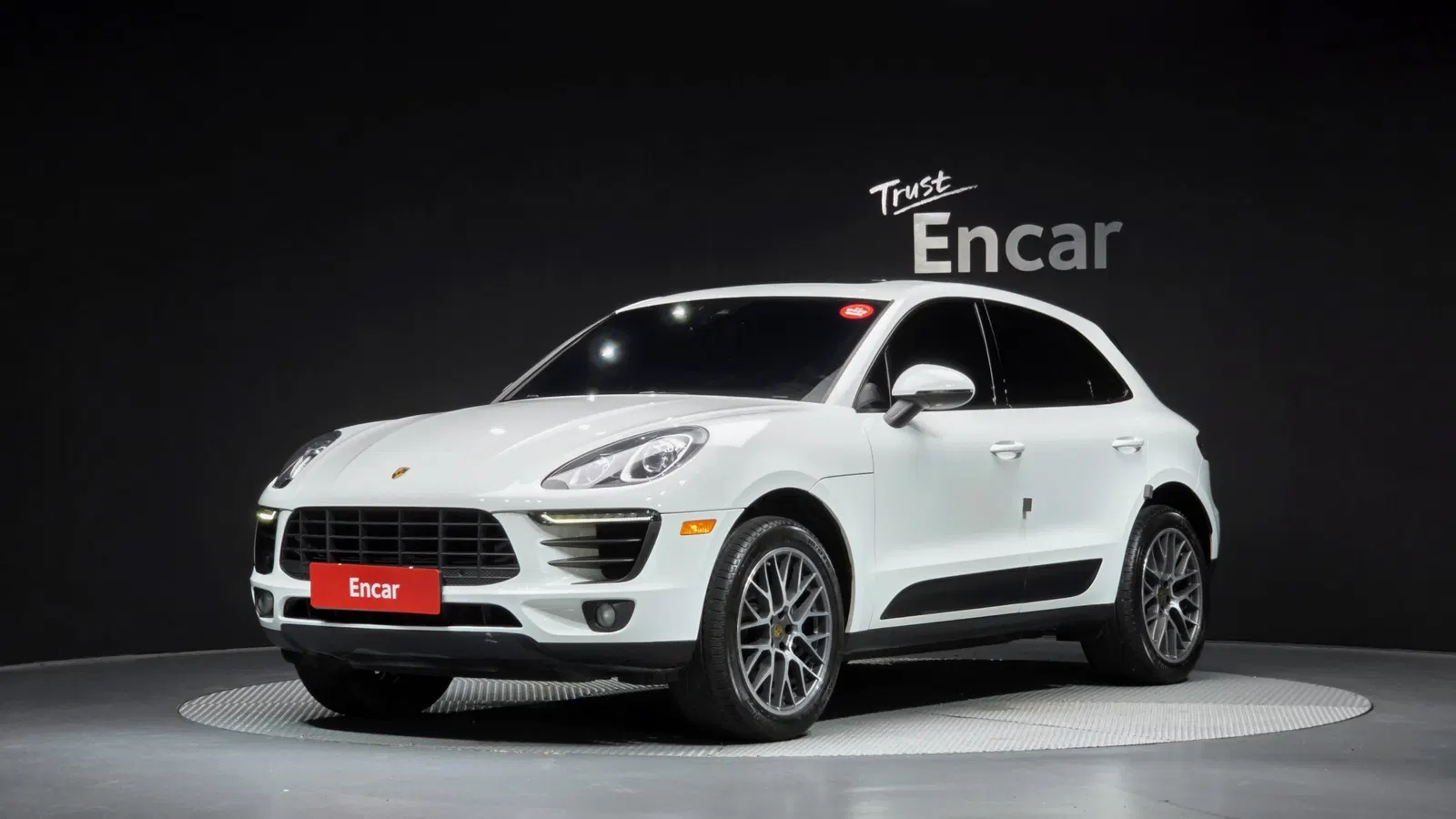 Porsche Macan 2.0 2017 — photo 1 sur 20