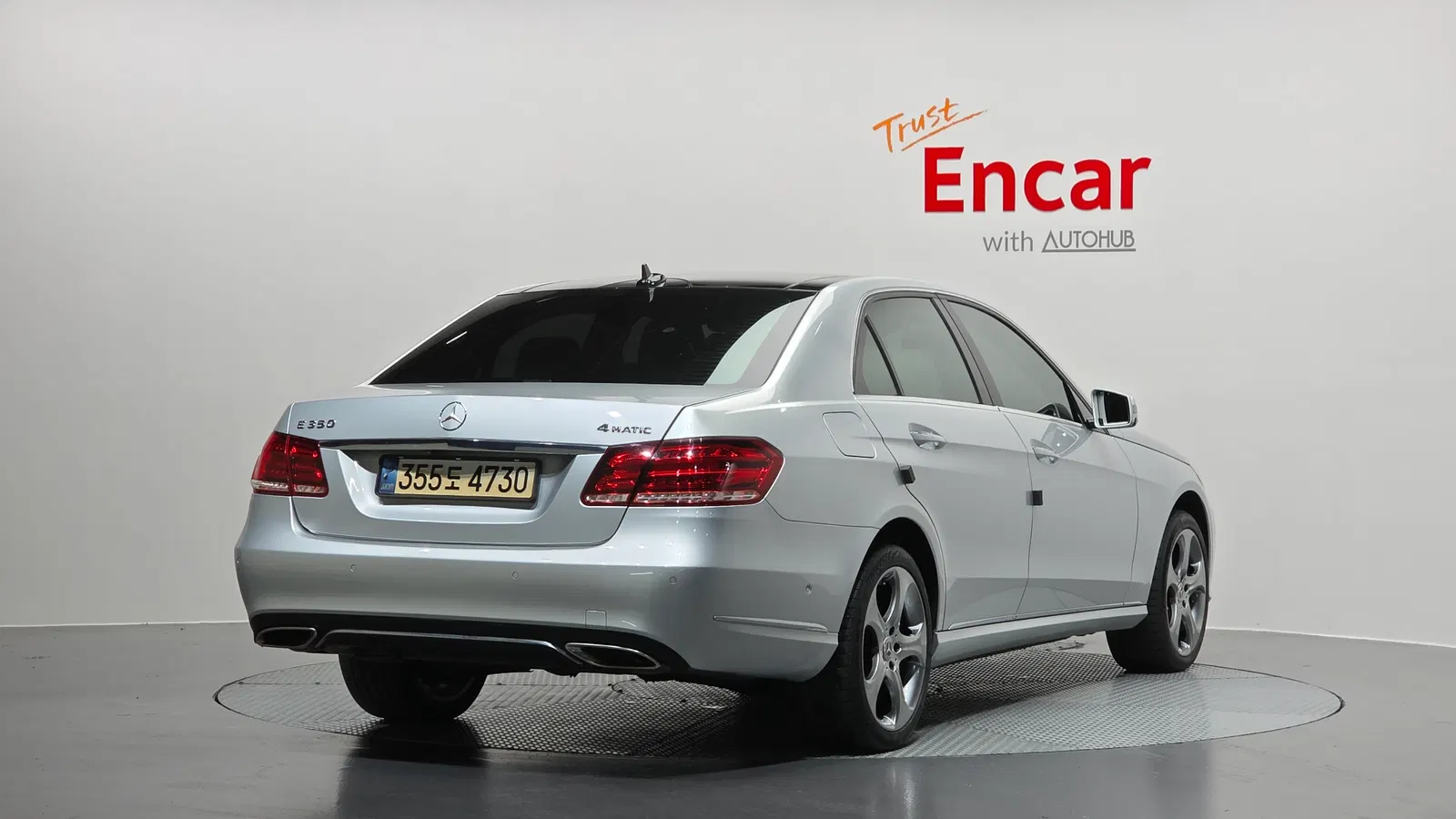 Mercedes-Benz Classe E E350 4MATIC Avantgarde (W212) 2014 — photo 1 sur 32