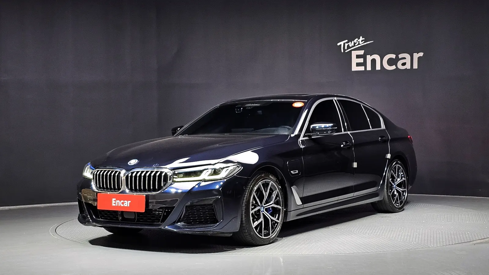 BMW Série 5 (G30) 530e M Sport 2022 — photo 1 sur 32