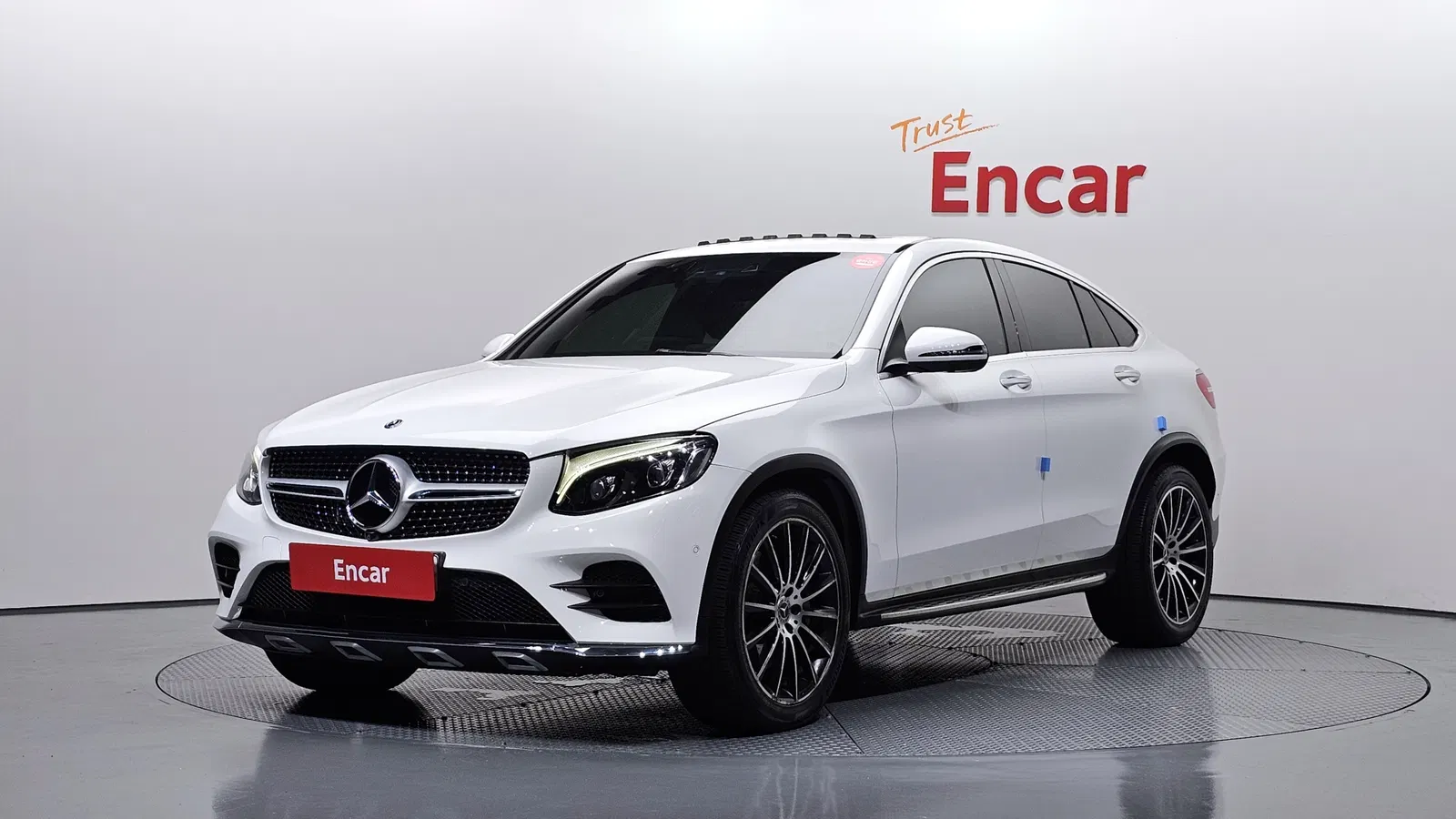 Mercedes-Benz GLC AMG Line · GLC300 4MATIC Coupé (X253) 2019 — photo 1 sur 41