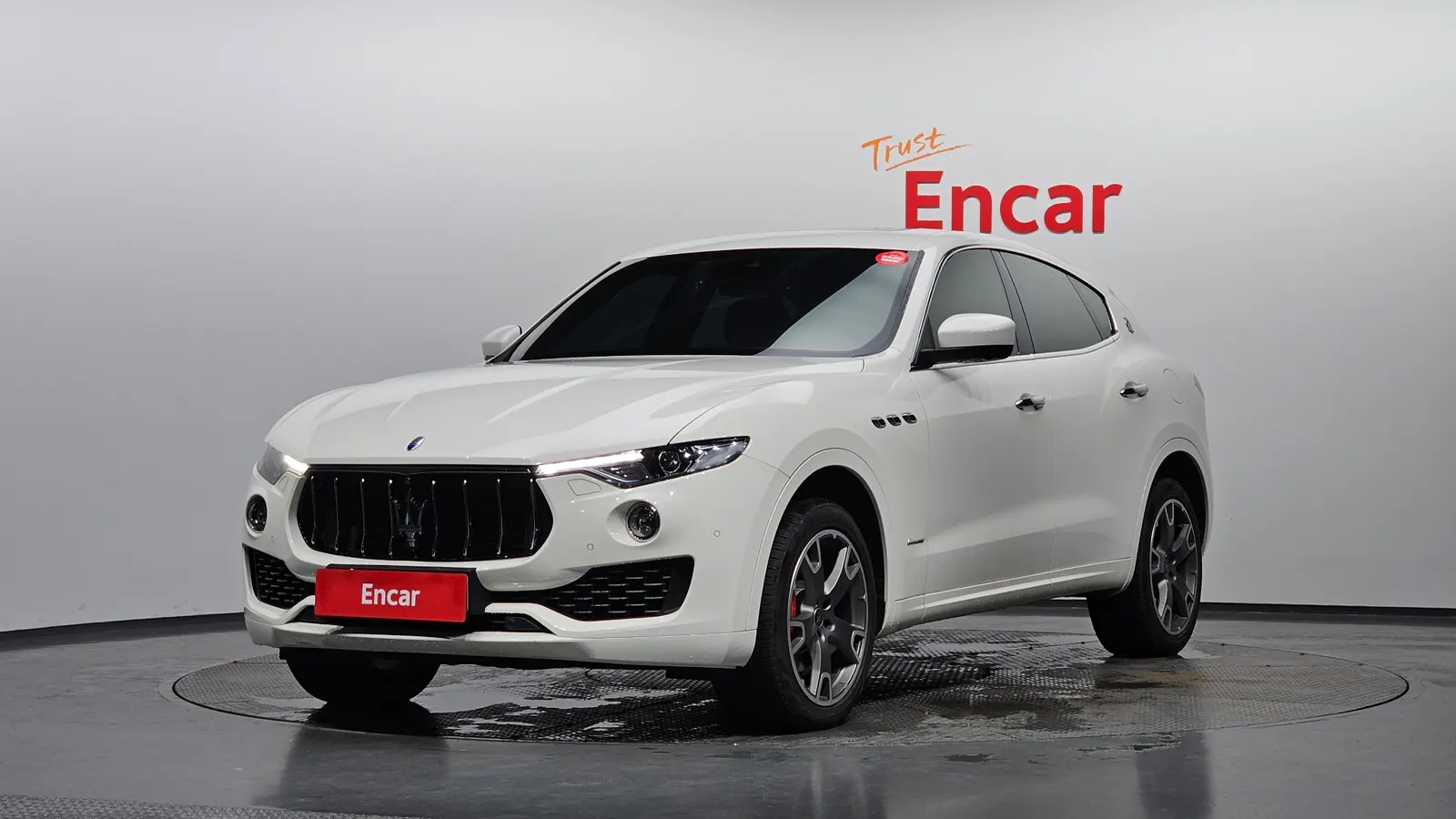 Maserati Levante 3.0 AWD GranLusso 2018 — photo 1 sur 20