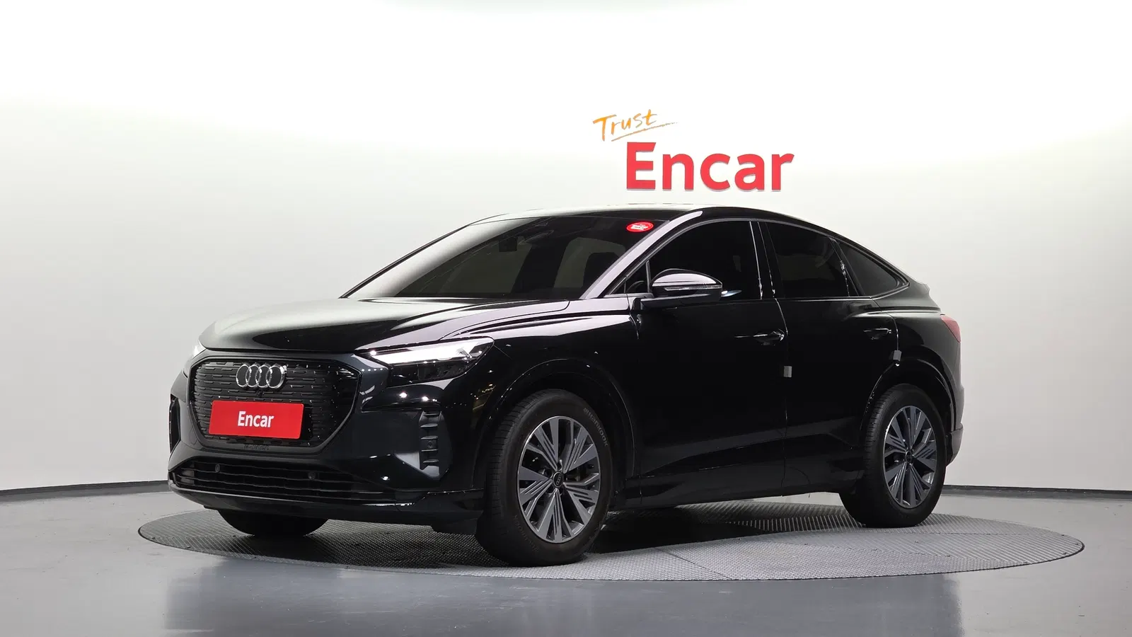 Audi Q4 e-tron (F4) 40 Sportback 2023 — photo 1 sur 20
