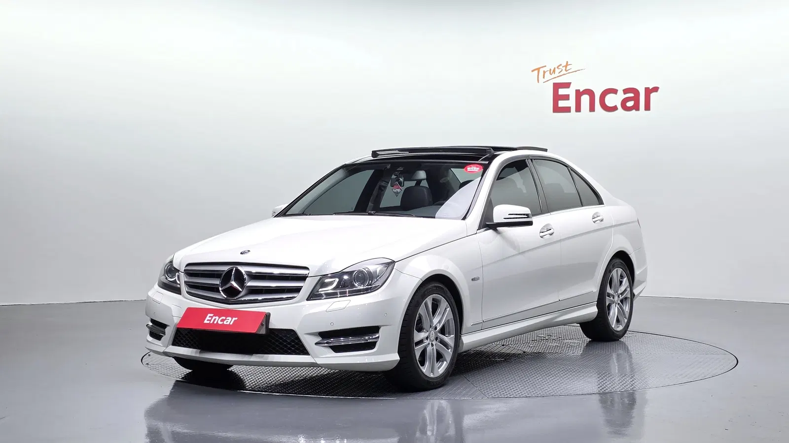 Mercedes-Benz Classe C C200 CGI Avantgarde (W204) 2012 — photo 1 sur 20