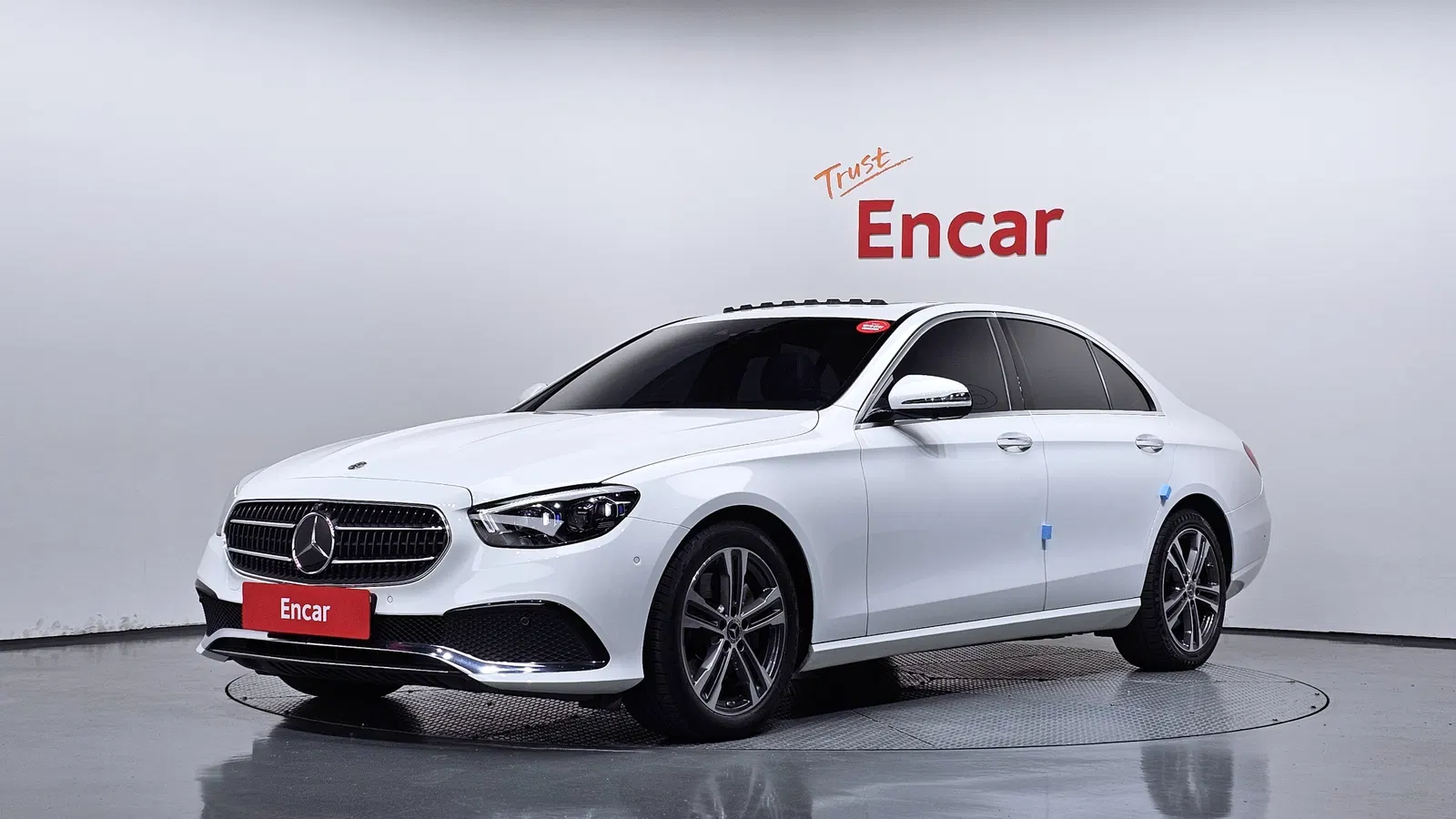 Mercedes-Benz Classe E E350 4MATIC Avantgarde (W213) 2021 — photo 1 sur 36